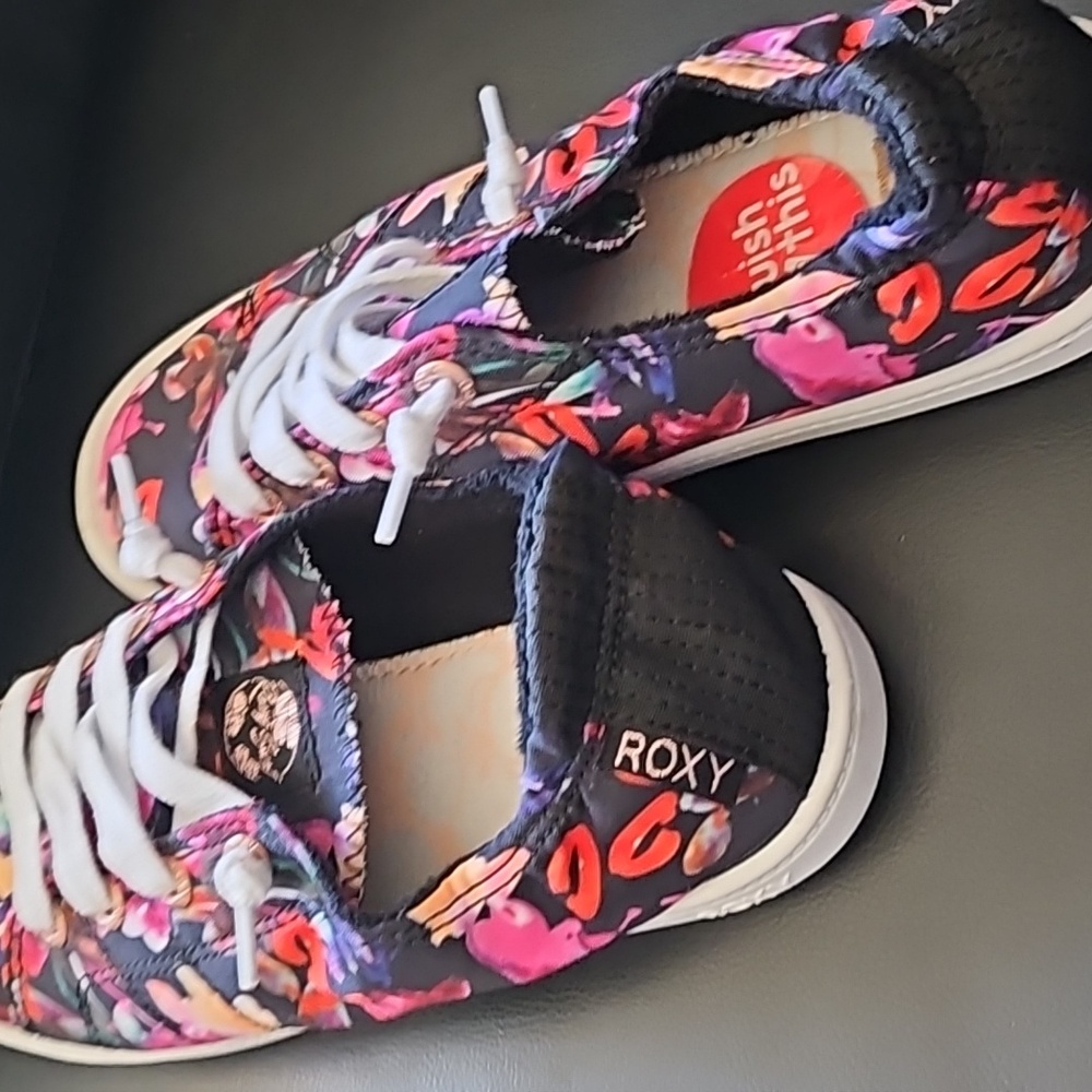 Roxy flowered shoes